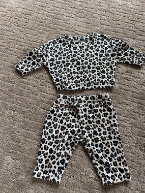 Cat & Jack Leopard Print Pajama Set - Cream, Black, Brown
